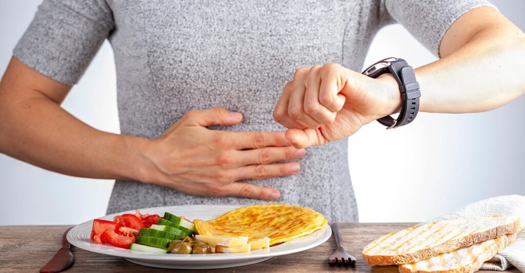 ഇടവിട്ടുള്ള ഉപവാസം (Intermittent Fasting) കൊണ്ട് ഗുണമില്ലേ? ഭാരം കുറയ്ക്കില്ലെന്ന് പുതിയ പഠനറിപ്പോർട്ട്!