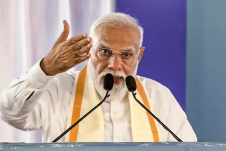 ഹർത്താൽ മാഫിയയെ ഇല്ലാതാക്കാൻ എൻഡിഎയ്ക്ക് കരുത്ത് പകരൂ; രാഹുൽ ഗാന്ധിക്കെതിരെ രൂക്ഷവിമർശനവുമായി നരേന്ദ്ര മോദി.