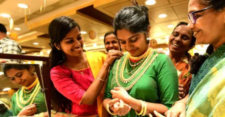 അക്ഷയതൃതീയ: സ്വർണ്ണവില കുതിച്ചുയരുമ്പോഴും പ്രതീക്ഷയോടെ കേരളം