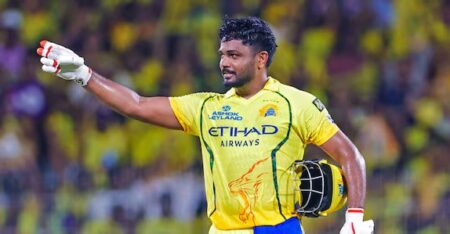 വിമർശകർക്ക് ബാറ്റ് കൊണ്ട് മറുപടി; സെഞ്ച്വറിയുമായി സഞ്ജുവിന്റെ ഗംഭീര തിരിച്ചുവരവ്