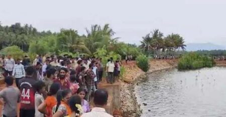കർണാടക ഭട്കലിൽ അഴിമുഖത്ത് കക്ക വാരാനിറങ്ങിയ പത്ത് പേർ മുങ്ങി മരിച്ചു