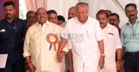 വെള്ളാപ്പള്ളിയോടുള്ള മൃദുസമീപനം; പിണറായി വിജയനെതിരെ സിപിഐഎം സെക്രട്ടേറിയറ്റിൽ രൂക്ഷ വിമർശനം