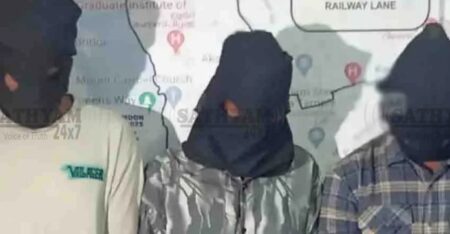 കൊച്ചി കലൂരില് യുവതികള്ക്ക് നേരെ അതിക്രമം: മൂന്നുപേര് പിടിയില്, ഒളിവിലുള്ളവര്ക്കായി തെരച്ചില് ശക്തമാക്കി