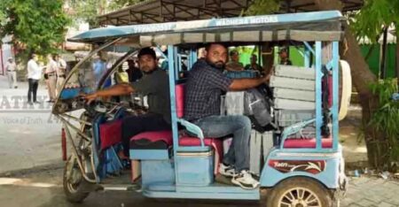 ഇ-റിക്ഷകളുടെ ബാറ്ററി നിയന്ത്രണം അട്ടിമറിക്കുന്ന ആപ്പുകൾക്ക് പൂട്ടു വീഴുന്നു: ഏഴ് മൊബൈൽ ആപ്പുകൾ നീക്കം ചെയ്യാൻ കേന്ദ്ര നിർദേശം