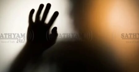പ്രായപൂർത്തിയാകാത്ത മകനെ ബൈക്ക് ഓടിക്കാൻ അനുവദിച്ചു; അപകടത്തിൽ സ്ത്രീ മരിച്ച സംഭവത്തിൽ പിതാവ് അറസ്റ്റിൽ