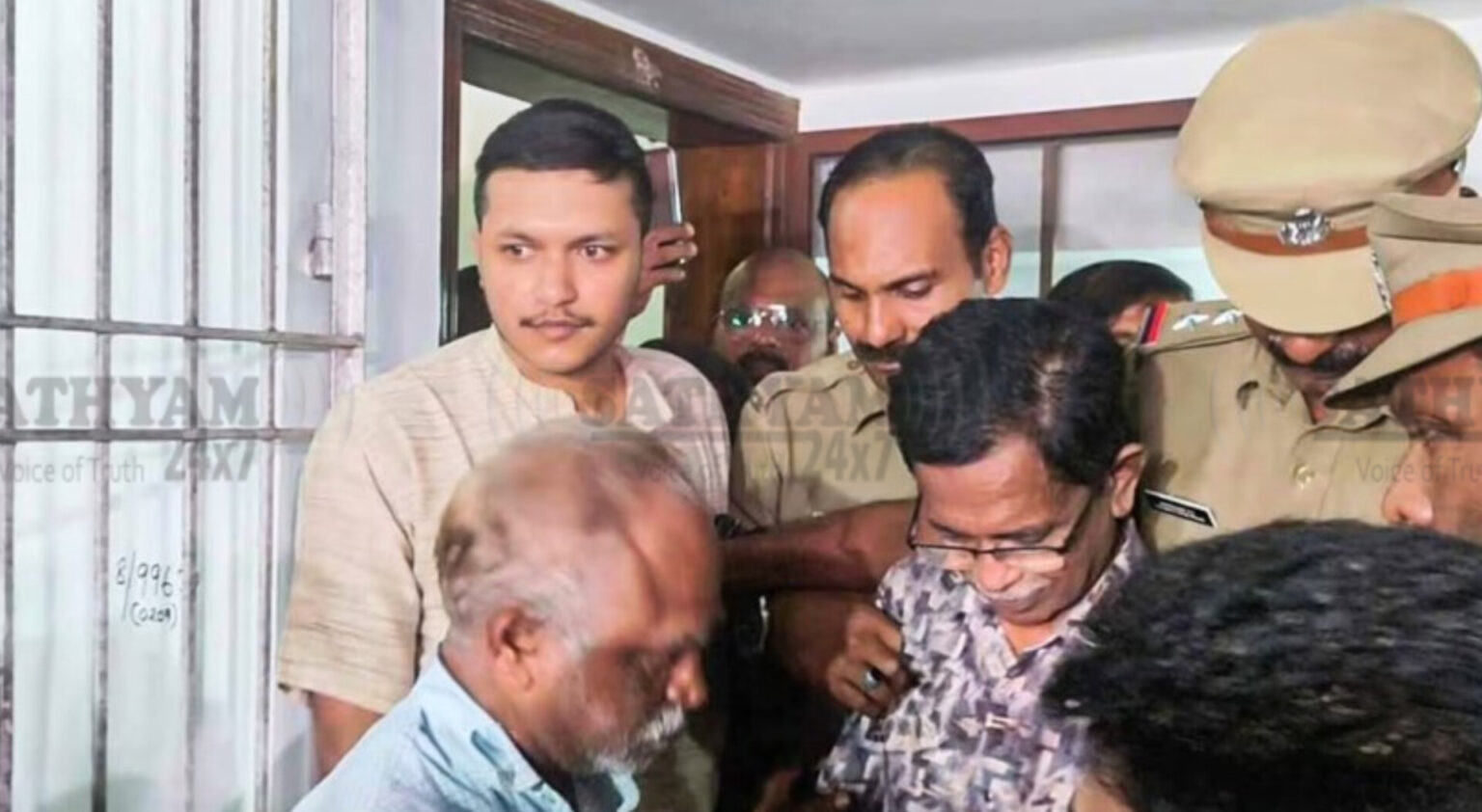 വിദ്വേഷ പരാമർശം: ടി ജി മോഹൻദാസിന്റെ അറസ്റ്റ് രേഖപ്പെടുത്തി; ഇന്ന് കോടതിയിൽ ഹാജരാക്കും
