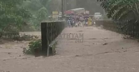 സംസ്ഥാനത്ത് മഴ കനക്കുന്നു 12 ജില്ലകളിൽ ഓറഞ്ച് അലർട്ട് അതീവ ജാഗ്രത നിർദേശം